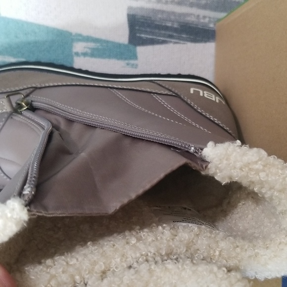 JBU Woman Snowbound In Taupe Size 6 M NIB - Picture 6 of 9